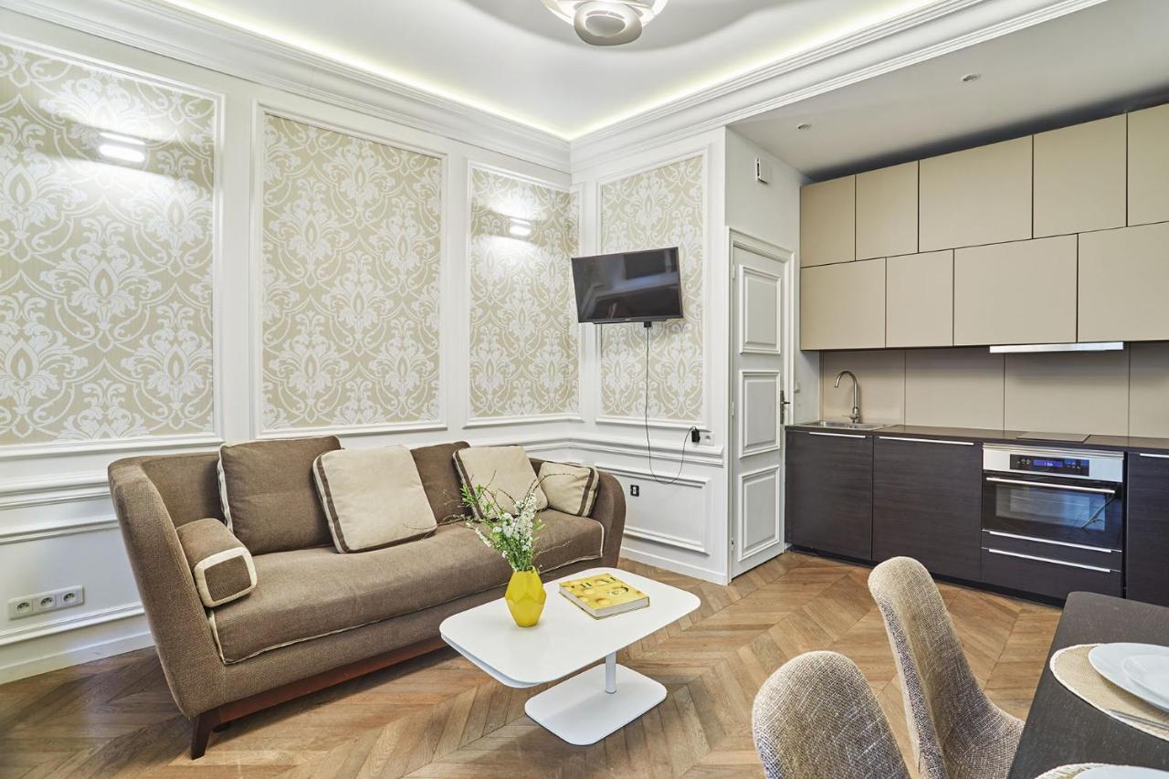 Apartment Louvre Museum By Studio Prestige Paris Luaran gambar