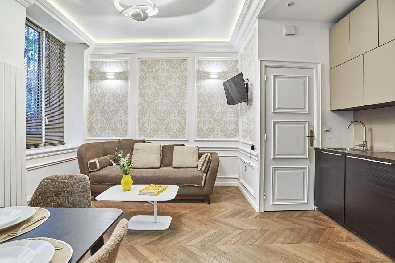 Apartment Louvre Museum By Studio Prestige Paris Luaran gambar