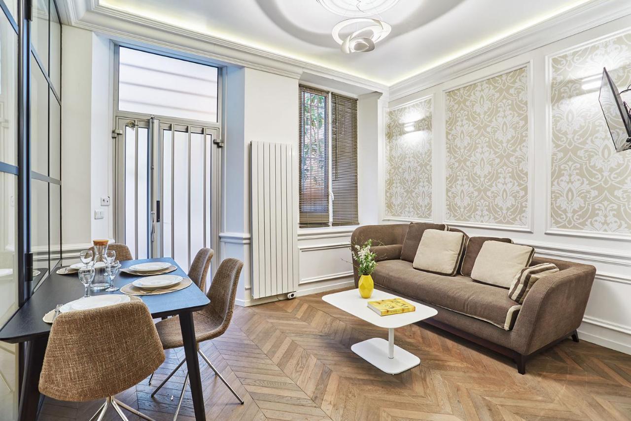 Apartment Louvre Museum By Studio Prestige Paris Luaran gambar